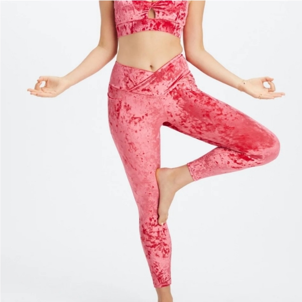 Fabletics Crushed Velour Velvet Crossover Leggings Strawberry Red Y2K Size Large